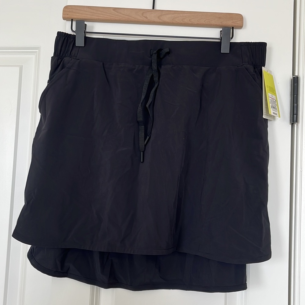 Mid-Rise Skort